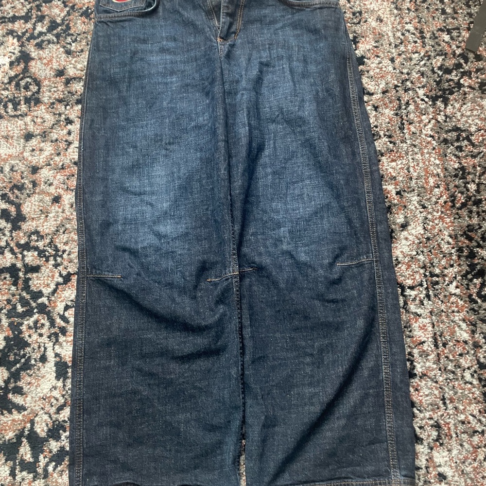 Relaxed Medium-Dark Wash Jeans with Straight-Leg Cut